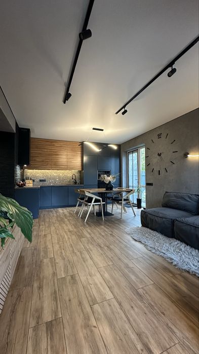 Дуплекс з авторським ремонтом! Вулиця Озерна!