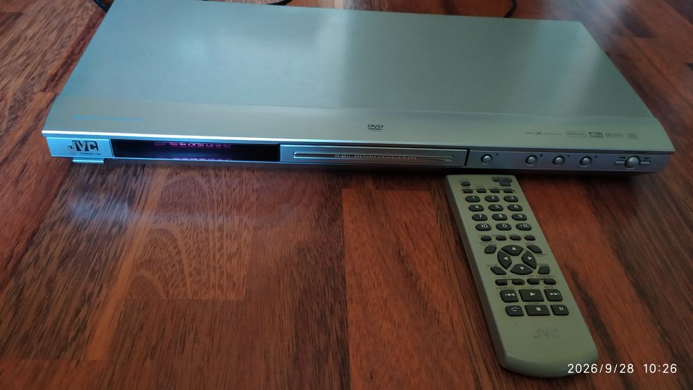 DVD-плеєр JVC XV-N316S з оригінальним пультом