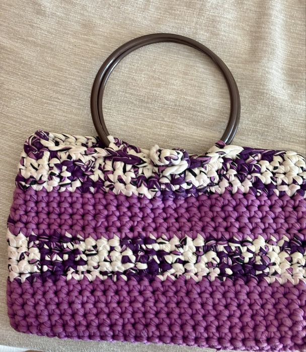 Mala de mão em crochet