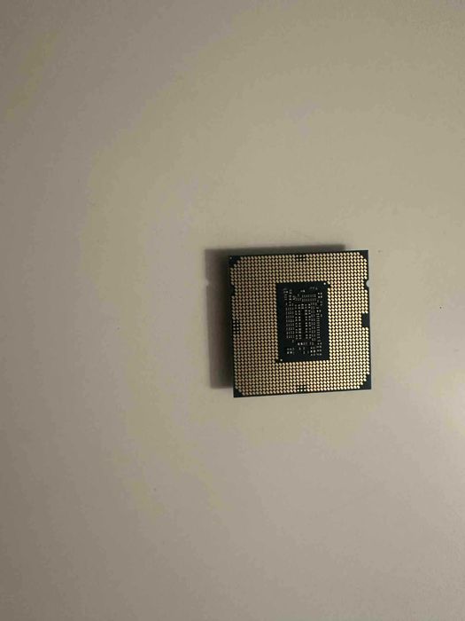 Procesor Intel i3-10100f+ chłodzenie procesora