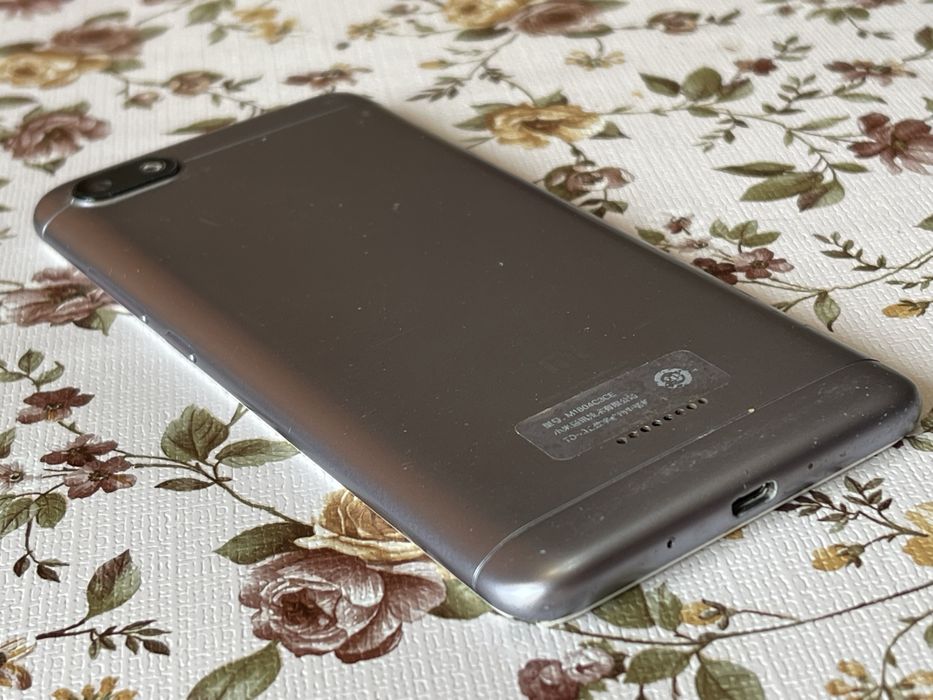 Продам Xiaomi 6а, 2/16, андроид 8