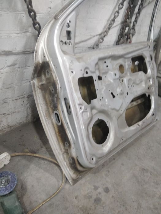 Продам заднюю правую дверь Chevrolet Aveo LS, T 250.