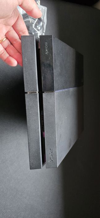 Ps4 Fat com comando e jogos