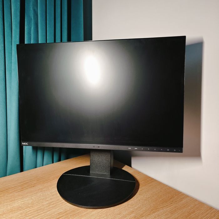 Monitor NEC 22.5"