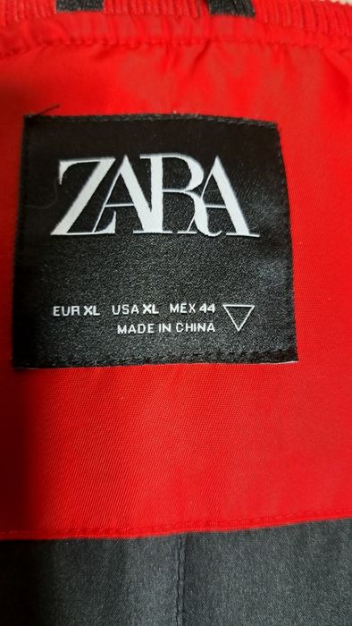 Kurtka bejsbolówka Zara.