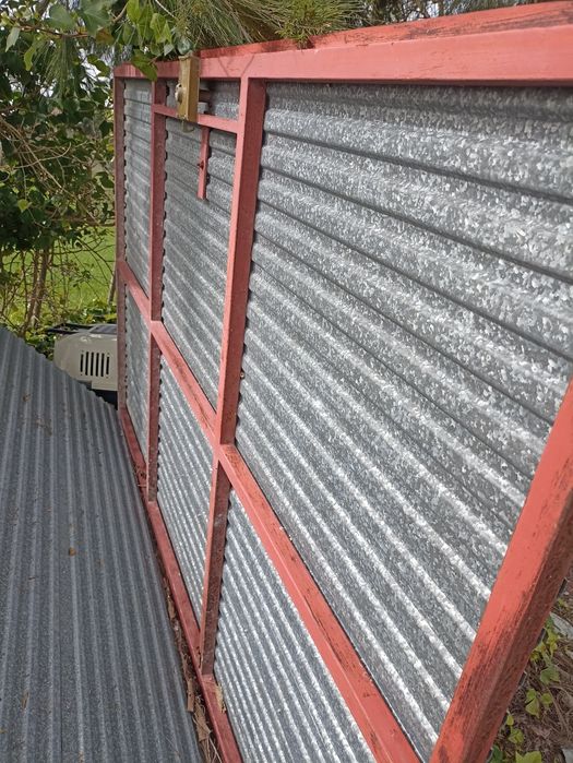 Portão de chapa 2 folhas