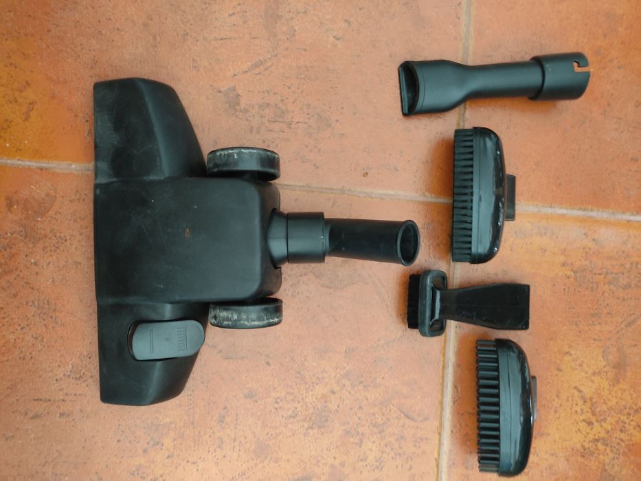 Mini Aspirador de Corrente