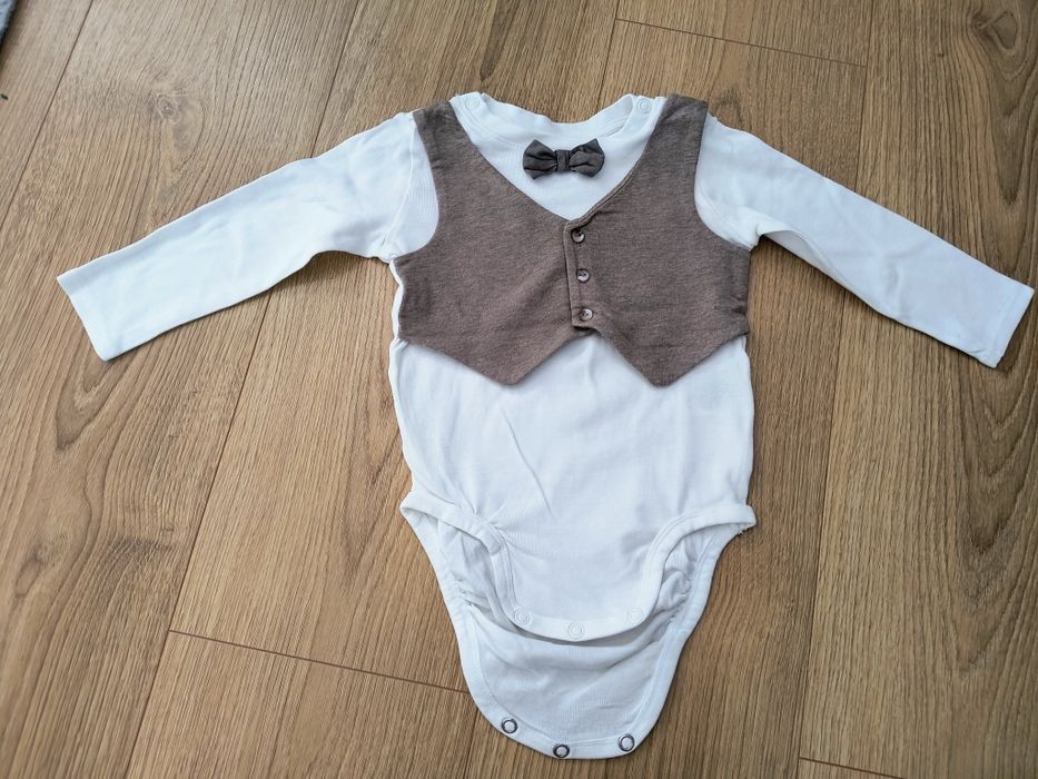 Niemowlęce ,chłopięce body na długi rękaw marki H&M rozmiar 74 cm
