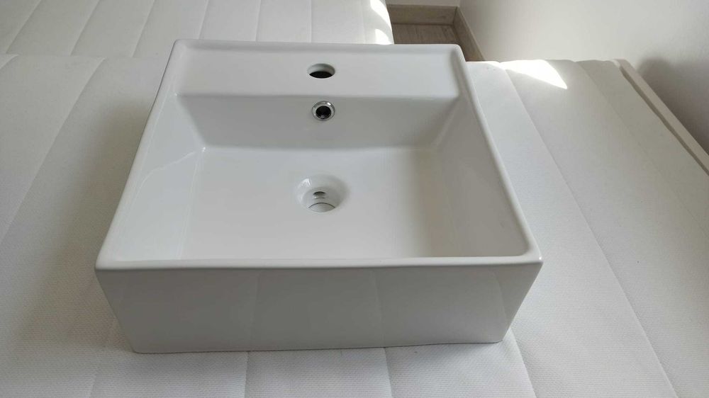 Lavatório de pousa Verini