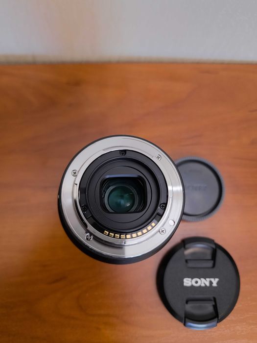 Об'єктив Sony E PZ 18-105mm f/4 G OSS