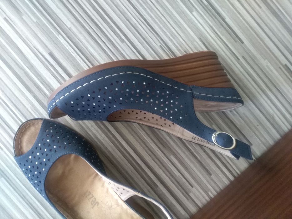 Sukienka 52 +buty na koturnie 39