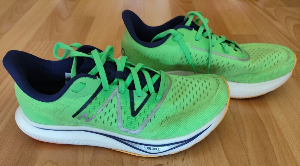 Sapatilhas running New Balance Rebel V3