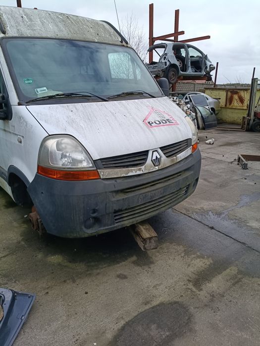 Renault master przód.