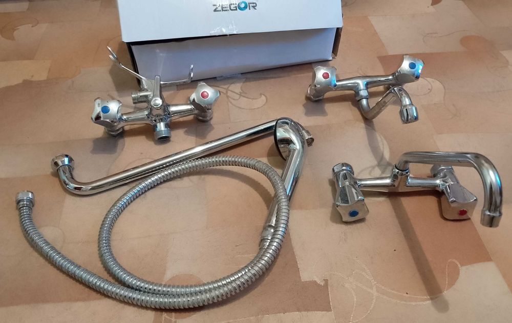 Кран водопровідний кухня ванна