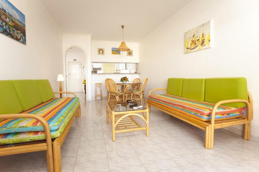 Apartamento T1 em Cond C/Piscina – A 150m da Praia da Galé, Albufeira