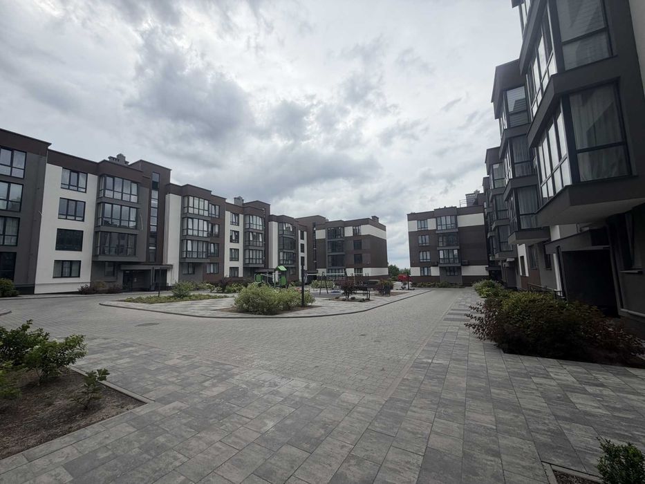 Продаж 1 кімнатної видової квартири в ЖК Royal Hill в с. Лисиничі по вул. Золота 2