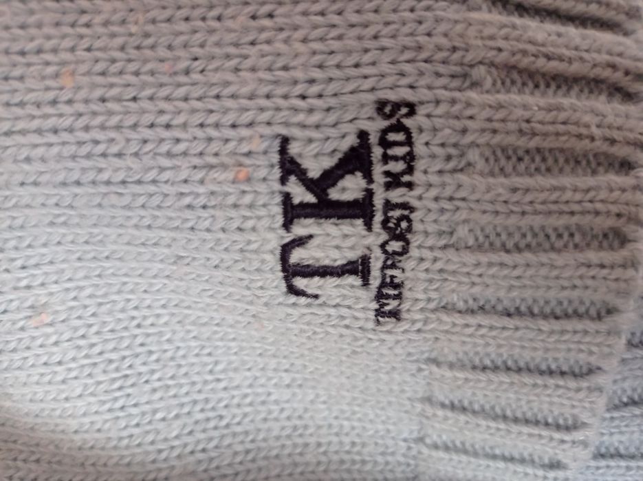 Colete de malha azul marca Tiffosi, menino 5 anos de idade
