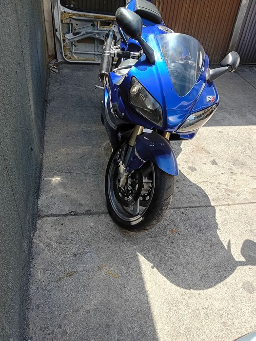 Yamaha   R1 1999
