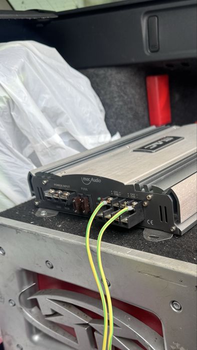 Subwoofer + Amplificador + Caixa BassReflex Auto