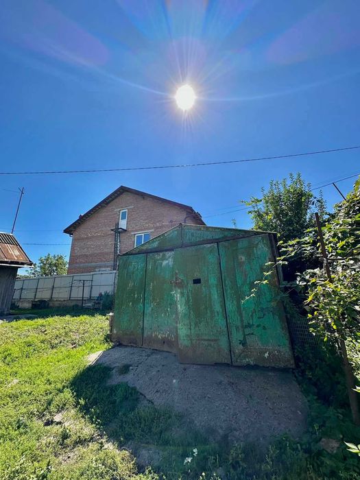 Продаж земельної ділянки із старим будинком  в с.Виннички.