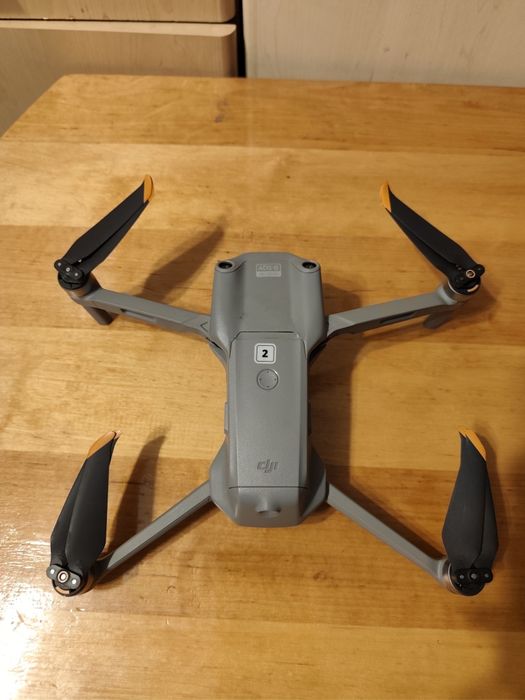 Dron DJI AIR 2S fly more combo