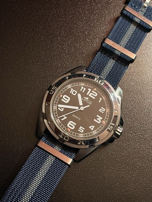 Relógio Lotus Quartz – Estilo Field/Military
