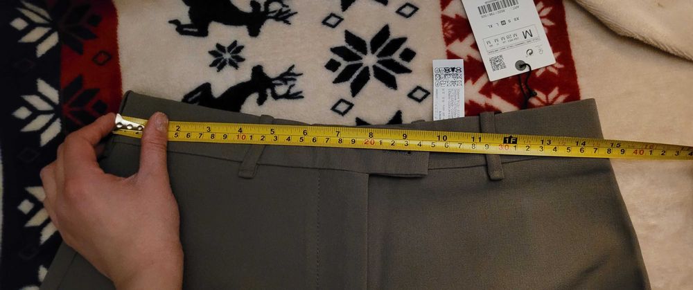 khaki spodnie prosty krój średni stan eleganckie Zara M 38 wełna wool
