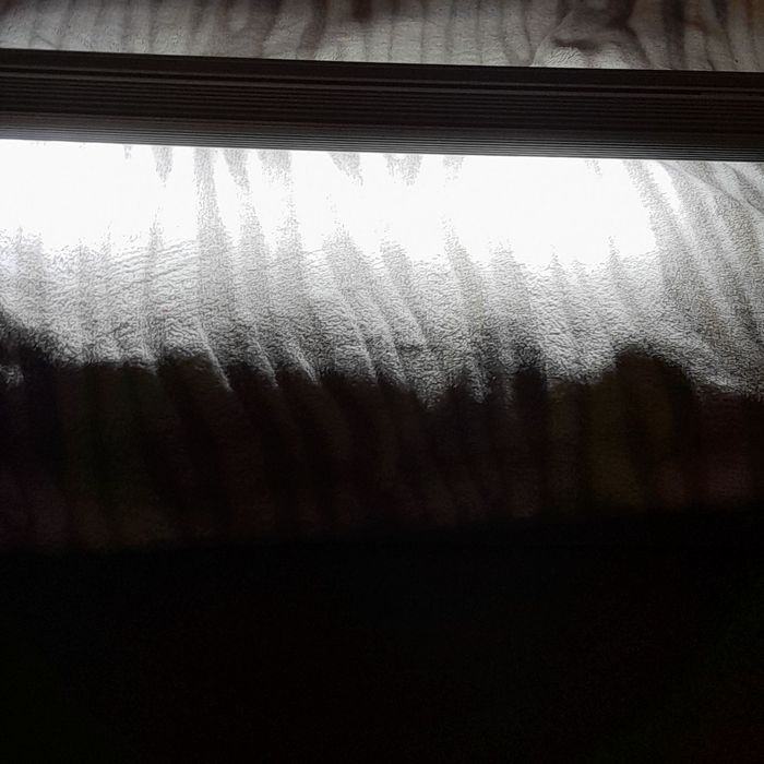 Продам світильник в акваріум дуже яскраво  підійде на акваріум до 70л