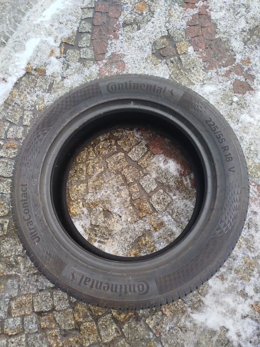 Opona letnia Continental 225/55 R18 V