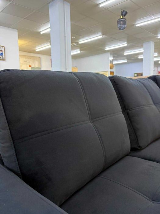 Novo sofa preto em DESCONTO