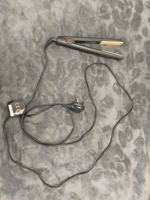 Продам утюжок ghd