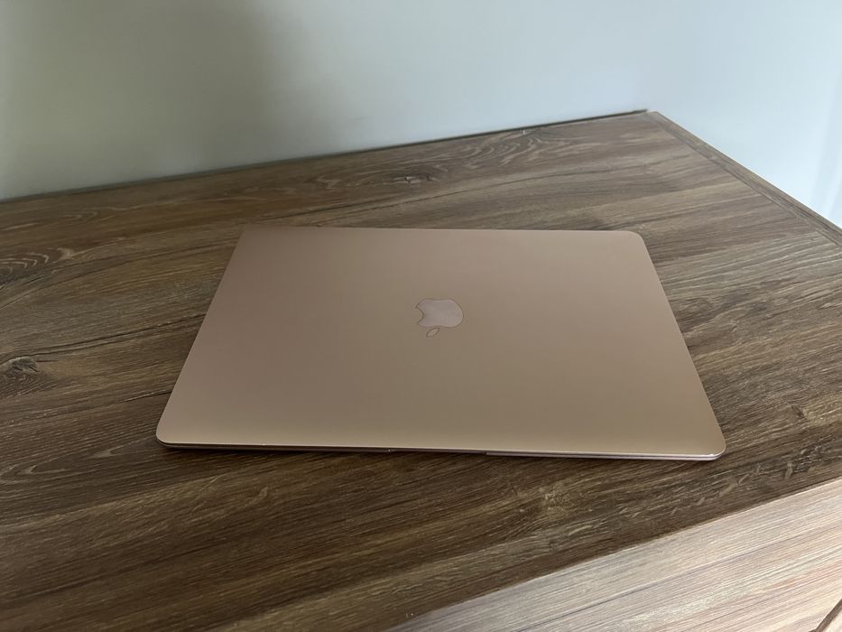 Macbook Air A1932 8GB RAM 128 GB SSD Rose Gold
