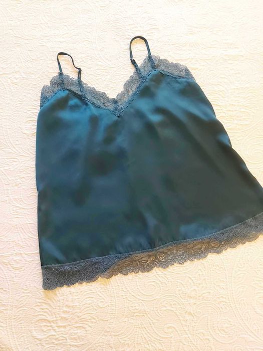 Blusa verde de cetim