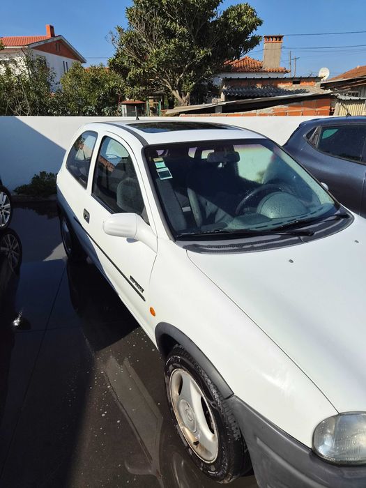 Opel corsa b 1.4 sport 5 lugares — photo 3