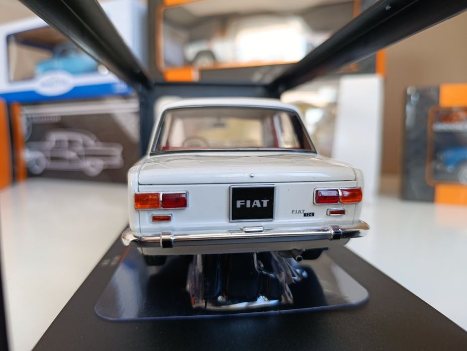 Модель 1/18  Fiat