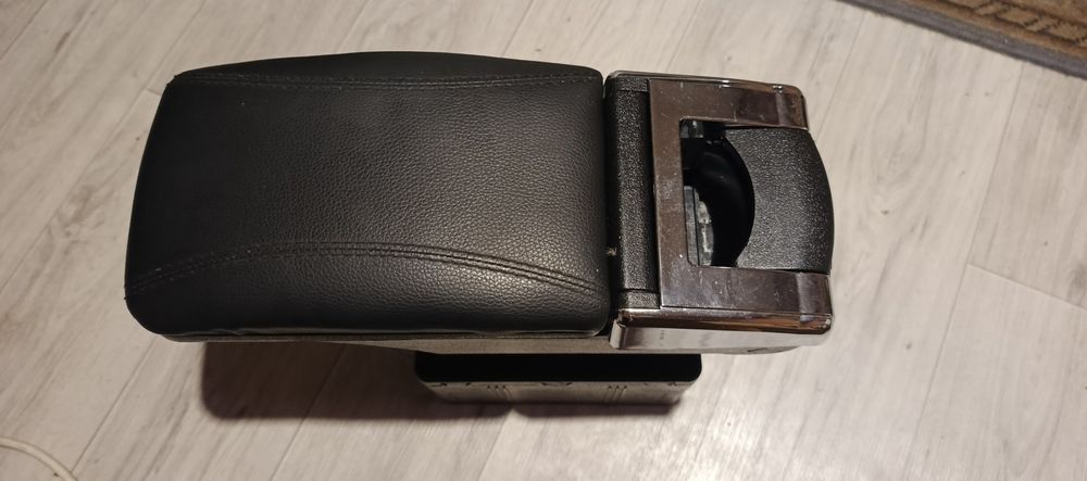 В продаже Подлокотники