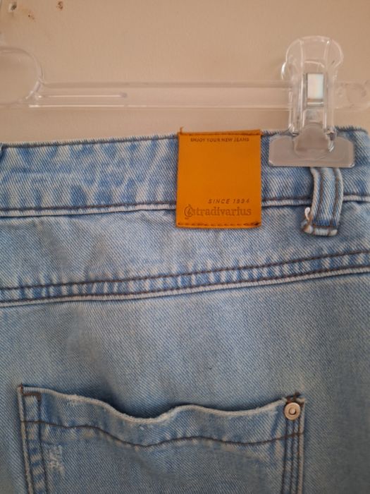 Modne spodnie jeansy z dziurami boyfriend stradivarius xs 34
