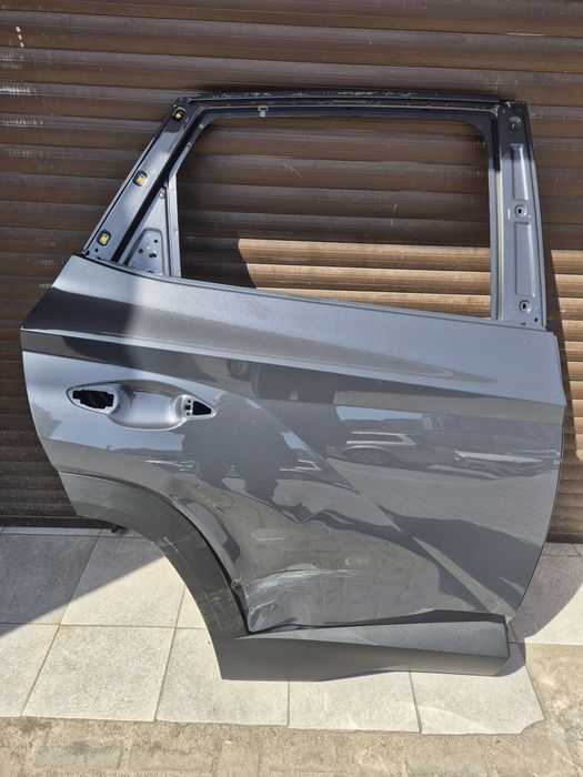 Продам Дверь права  Tucson 2025
