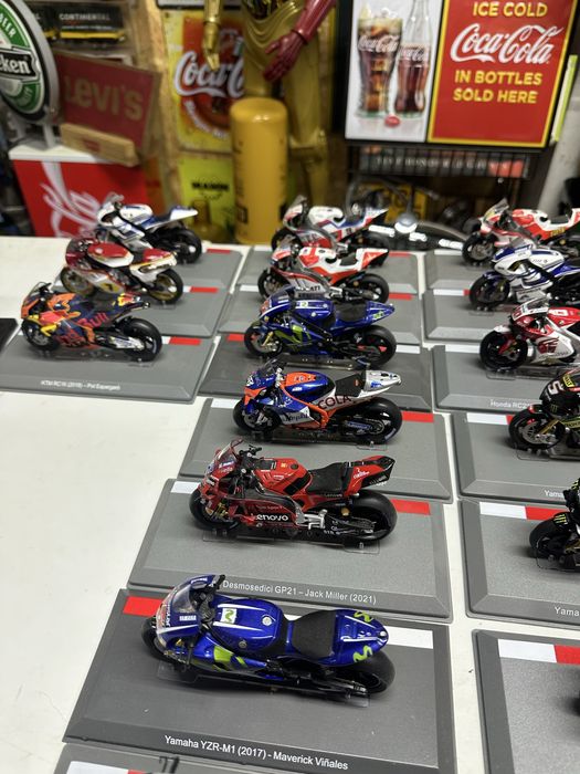 Motos escala 1.18