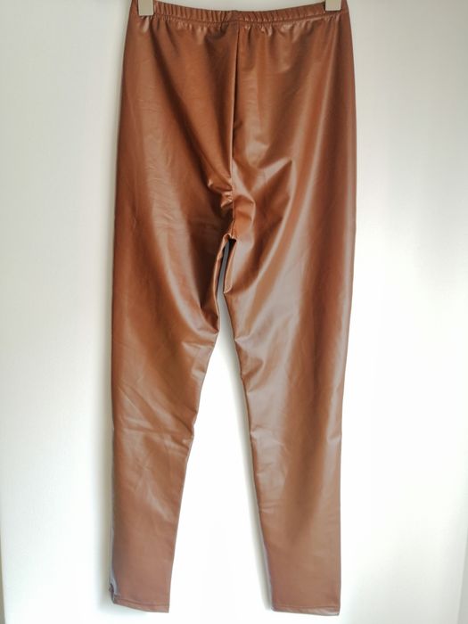 Leggings Efeito Pele Cintura Subida