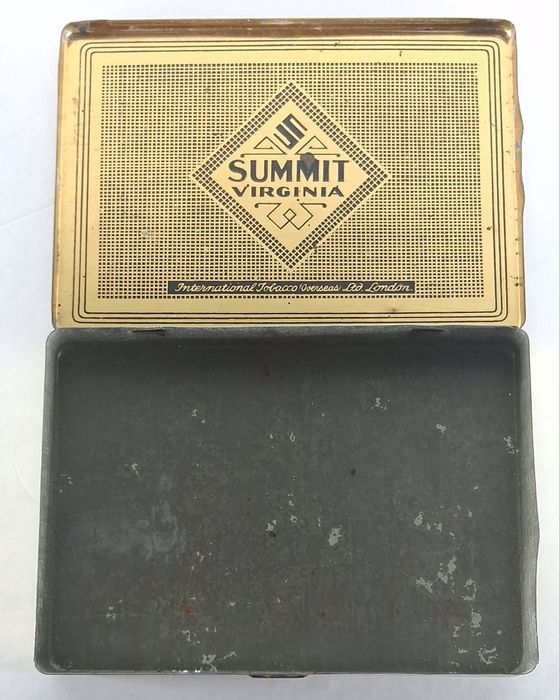 Lata antiga cigarros Summit