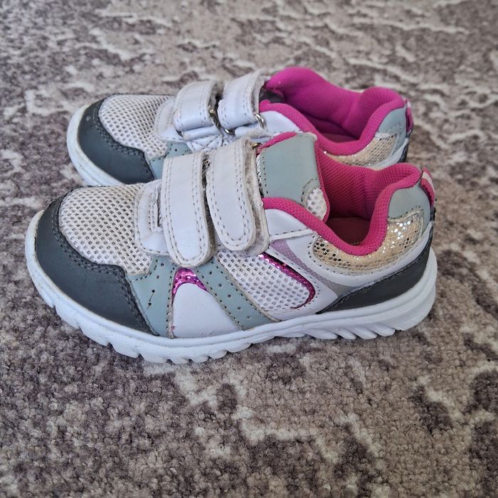 Босоніжки кросівки тапочки дівчинки розмір 26