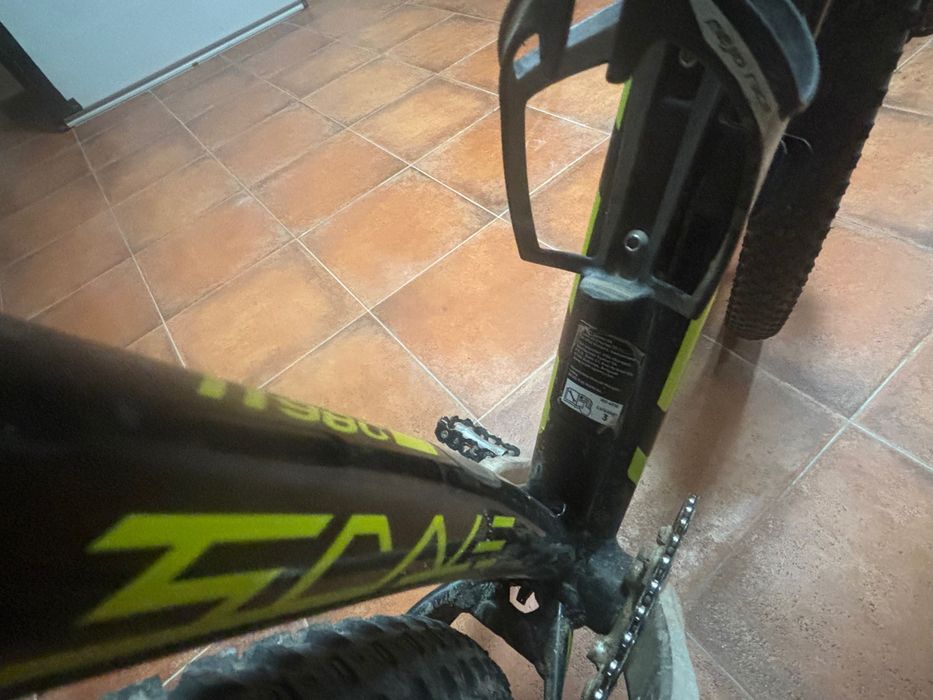 Bicicleta scott scale 980