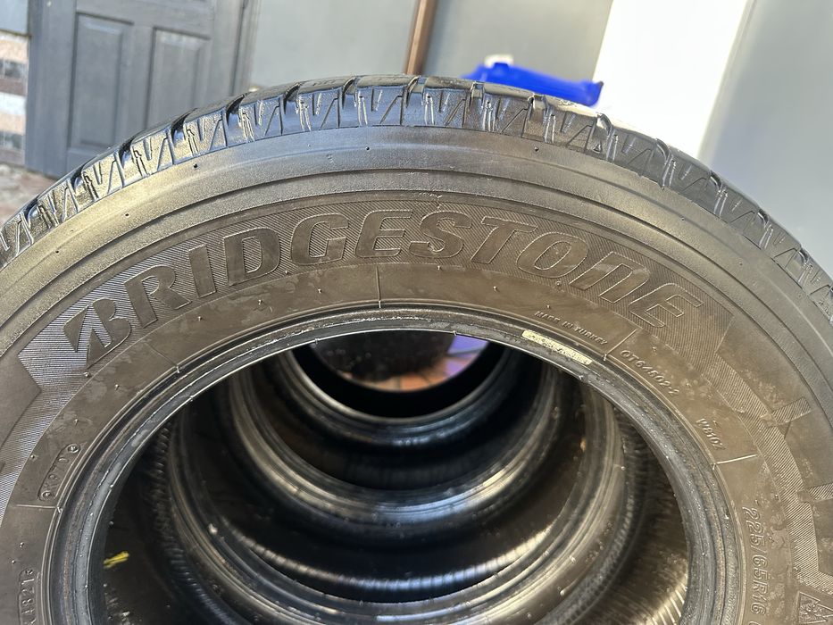 Шини 225/65 R16c Bridgestone Blizzak