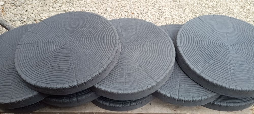 Pieńki betonowe imitacja plastrów drewna -do ogrodu na ścieżkę