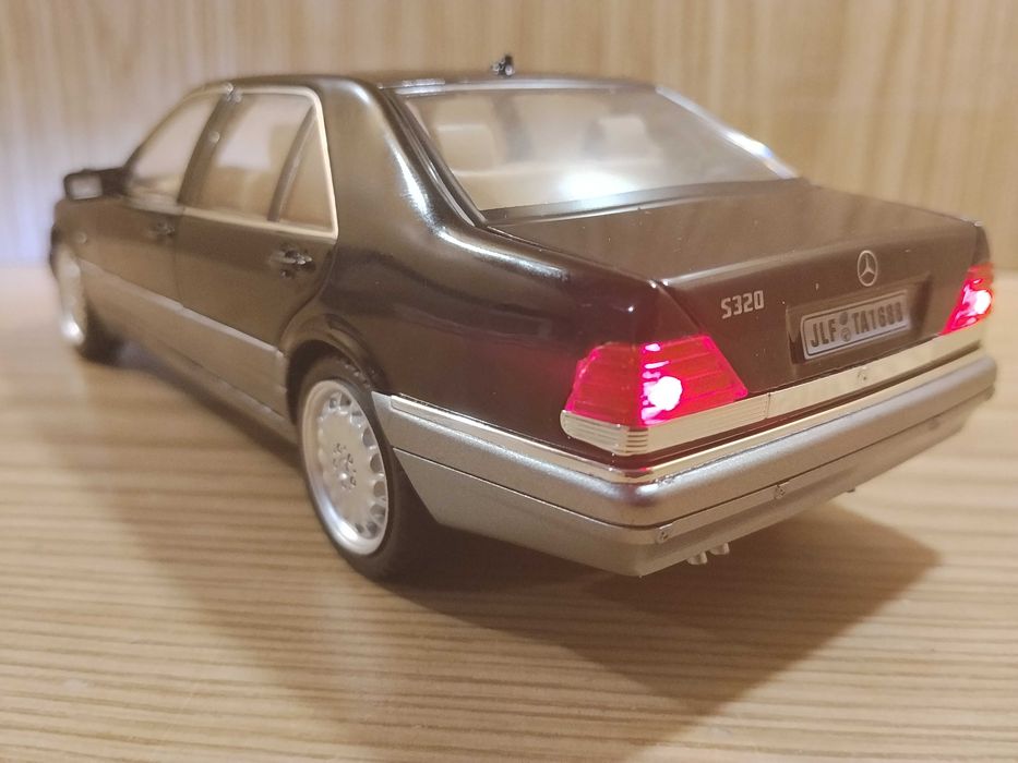 Модель Mercedes-Benz S320 W140 1:24 автоэксперт металл свет звук инерция мерс Кабан машинка