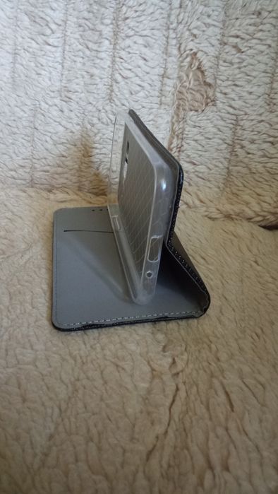 Etui na telefon Samsung Galaxy j3 2016
