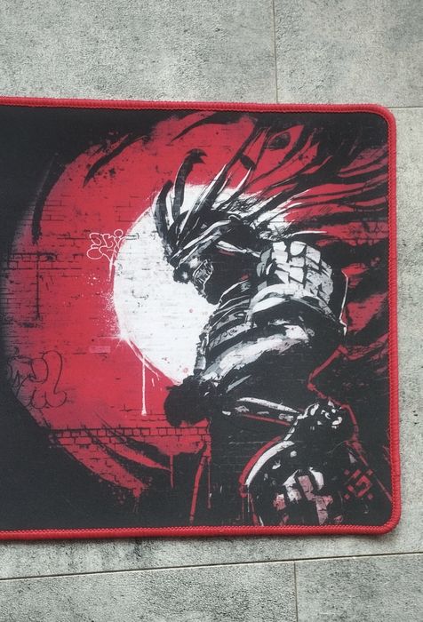 Podkładka pod mysz gamingowa czarno czerwona