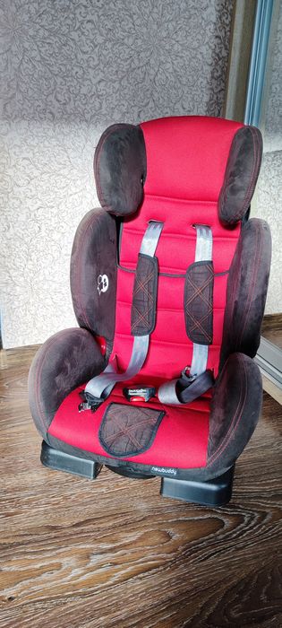 Дитяче автокрісло до 36 кг.