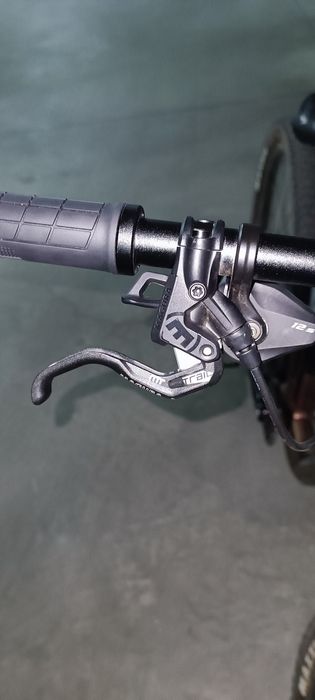 Fucus Thron 6.9 29´´ Deore 2025